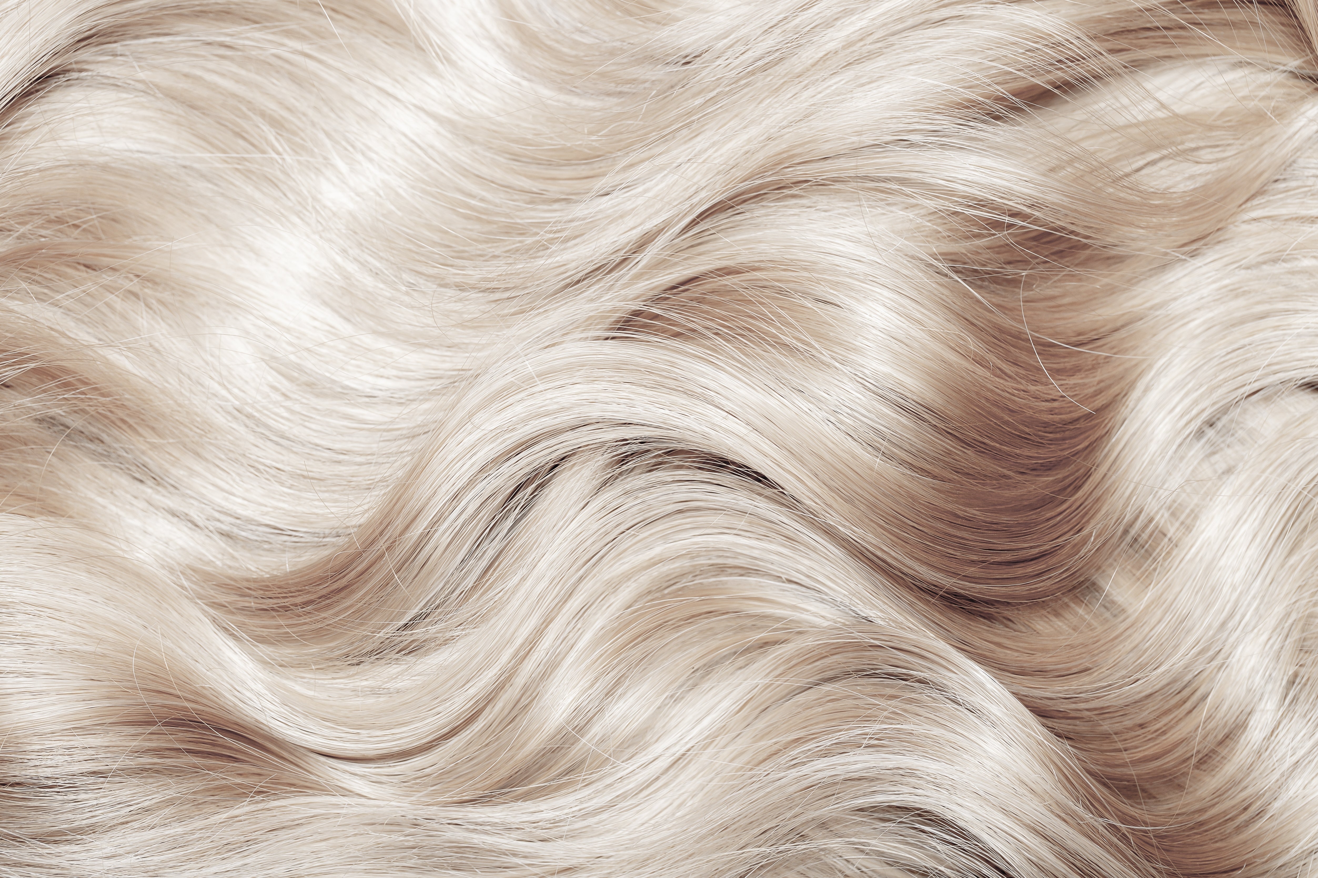 Close-up of wavy blonde hair